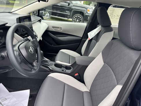 New 2025 Toyota Corolla LE image 13