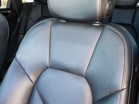 Used 2017 Porsche Macan image 26