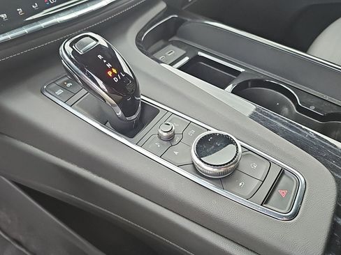 Used 2023 Cadillac Escalade Sport AWD/4WD image 16