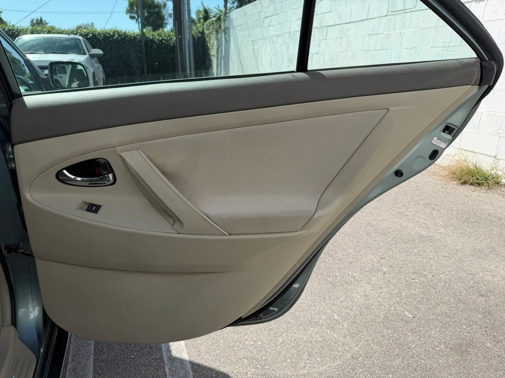 Used 2011 Toyota Camry LE FWD image 49