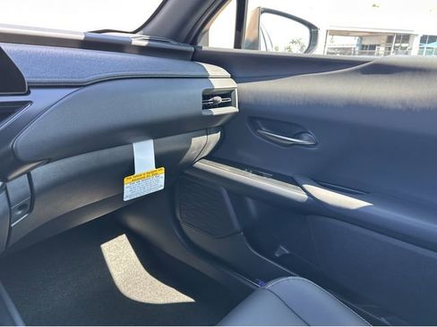 New 2026 Lexus UX 300h FWD image 8