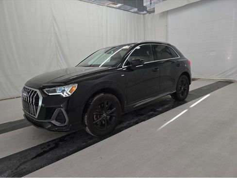 Used 2023 Audi Q3 2.0T Premium w/ Convenience Package image 32