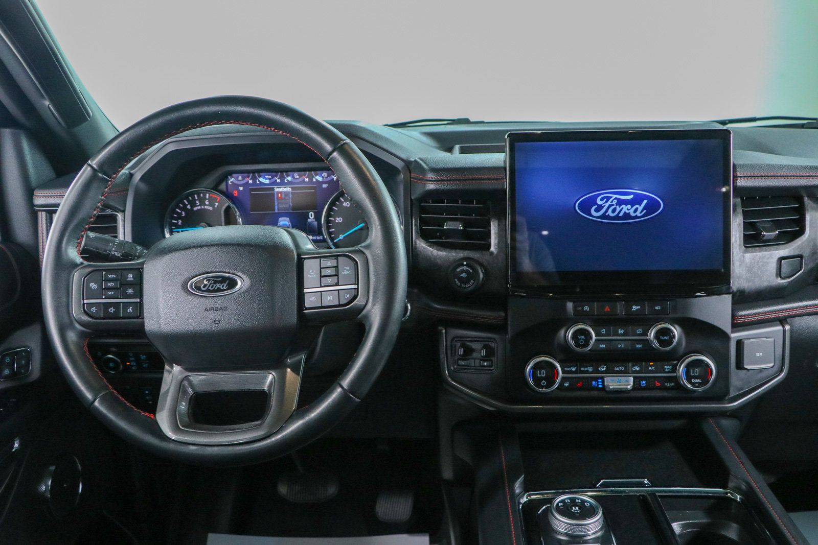 Used 2023 Ford Expedition Limited RWD image 18
