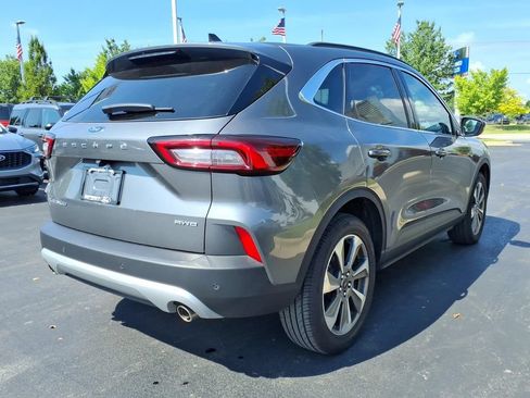 Used 2025 Ford Escape Platinum AWD/4WD image 4