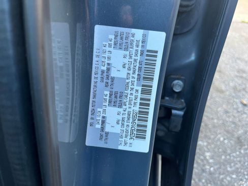 Used 2025 MAZDA MAZDA3 s image 30