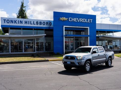 Used 2015 Toyota Tacoma PreRunner w/ TRD Off-Road Package RWD image 1
