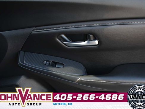 Used 2025 Nissan Sentra SV FWD image 13