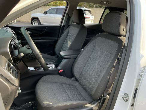 Used 2024 Chevrolet Equinox LT image 19