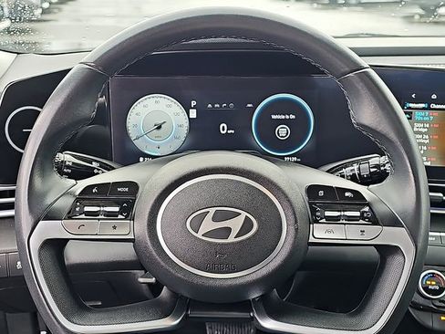 Used 2024 Hyundai Elantra SEL w/ Convenience Package image 21