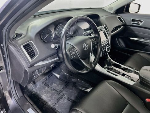Used 2020 Acura TLX image 9