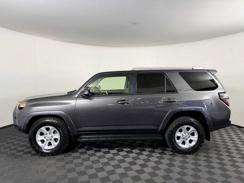 Used 2014 Toyota 4Runner SR5 RWD image 15