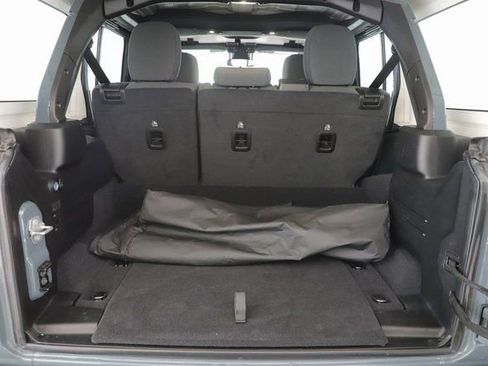 Used 2025 Jeep Wrangler Unlimited Sahara image 26