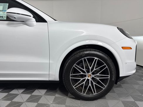 Used 2026 Porsche Cayenne Coupe AWD/4WD image 11