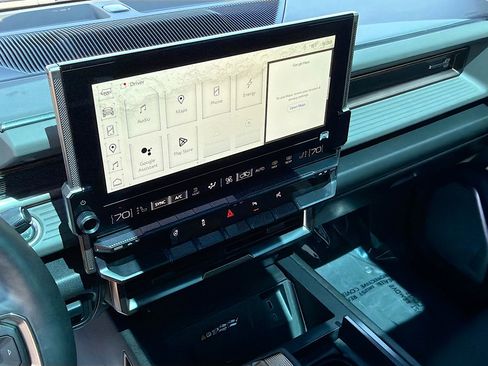 Used 2024 GMC Hummer EV 3X w/ LPO, Illumination Package image 28