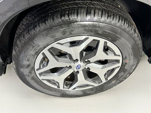 Used 2023 Subaru Forester Premium image 30