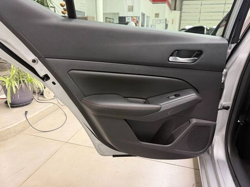Used 2021 Nissan Altima 2.5 SR w/ SR Premium Package FWD image 12