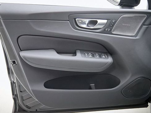 New 2026 Volvo XC60 B5 Ultra w/ Climate Package AWD/4WD image 9