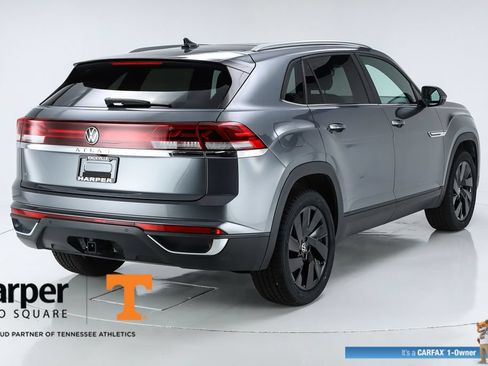 Used 2024 Volkswagen Atlas Cross Sport SE w/ Panoramic Sunroof Package FWD image 48