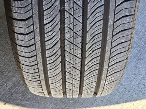 Certified 2023 Jeep Cherokee Altitude Lux image 12