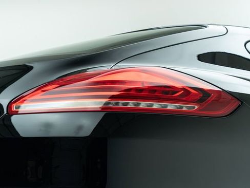Used 2016 Porsche Panamera 4 Edition image 15