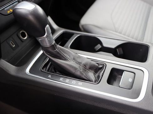 Used 2018 Ford Escape SE w/ SE Sport Appearance Package image 22