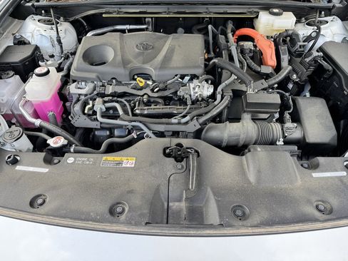 Used 2023 Toyota Crown XLE image 17