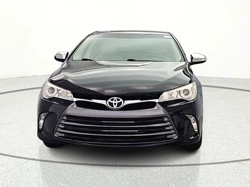 Used 2017 Toyota Camry LE image 2