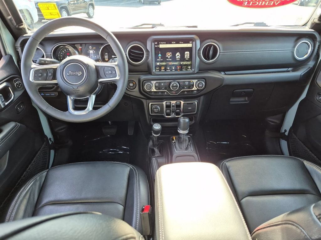 Used 2023 Jeep Wrangler Unlimited Sahara w/ Cold Weather Group AWD/4WD image 23