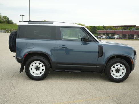 Used 2022 Land Rover Defender 90 AWD/4WD image 9