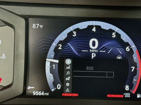 Certified 2026 Toyota Tacoma SR5 AWD/4WD image 13