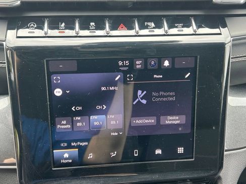 Used 2023 Jeep Grand Cherokee Laredo AWD/4WD image 23