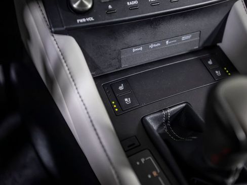 Used 2015 Lexus RC 350 w/ Navigation System Package RWD image 27