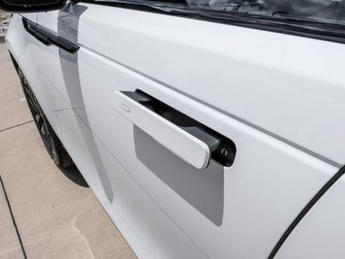 New 2026 Land Rover Range Rover Velar S AWD/4WD image 49