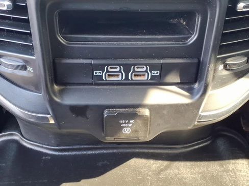 Used 2022 RAM 2500 Laramie w/ Night Edition AWD/4WD image 4