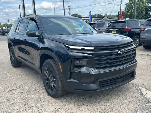 New 2026 Chevrolet Traverse LT w/ Midnight/Sport Edition AWD/4WD image 5