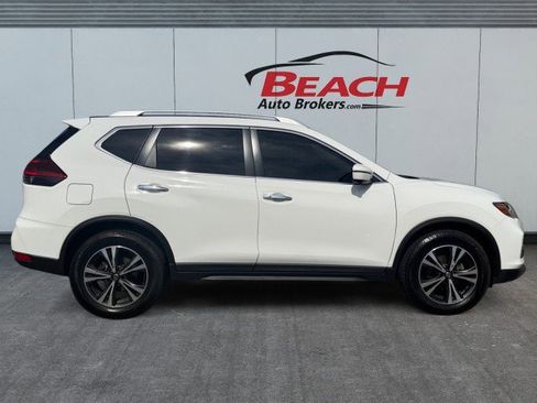 Used 2020 Nissan Rogue SV w/ Premium Package image 9