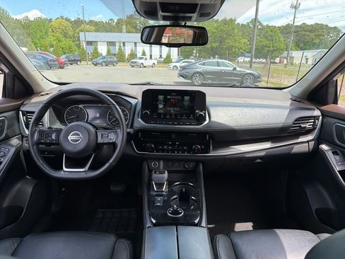 Used 2021 Nissan Rogue SL w/ Premium Package AWD/4WD image 8