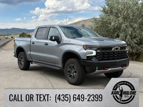 Used 2023 Chevrolet Silverado 1500 ZR2 w/ Technology Package AWD/4WD image 7