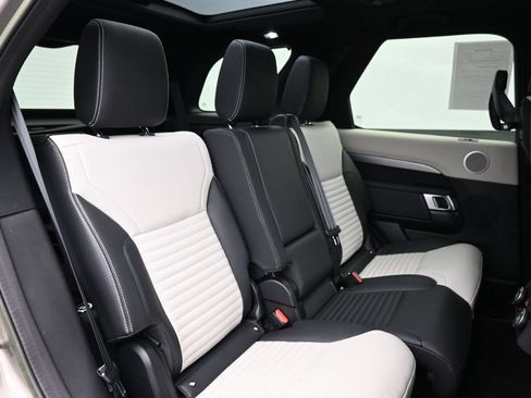 Used 2023 Land Rover Discovery S R-Dynamic AWD/4WD image 26