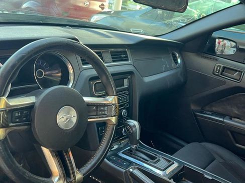 Used 2013 Ford Mustang Coupe RWD image 5