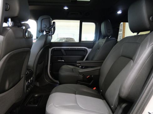 New 2026 Land Rover Defender 130 X-Dynamic SE AWD/4WD image 6