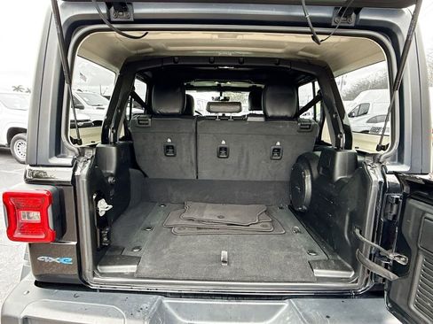 Used 2023 Jeep Wrangler Unlimited Rubicon 4xe w/ Steel Bumper Group image 30