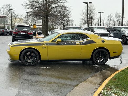 Used 2020 Dodge Challenger R/T Scat Pack w/ Dynamics Package image 11