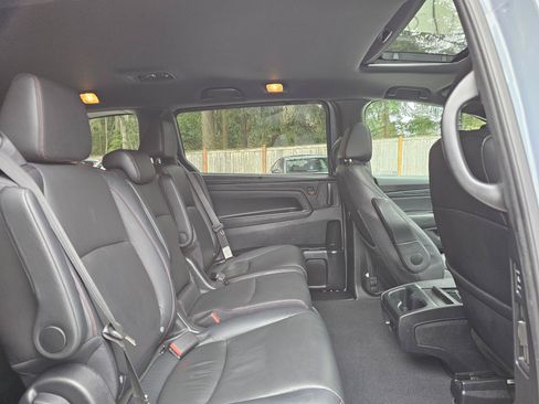 Used 2023 Honda Odyssey Sport image 11
