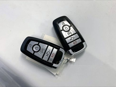 Used 2022 Ford F150 XLT w/ Equipment Group 302A High image 9