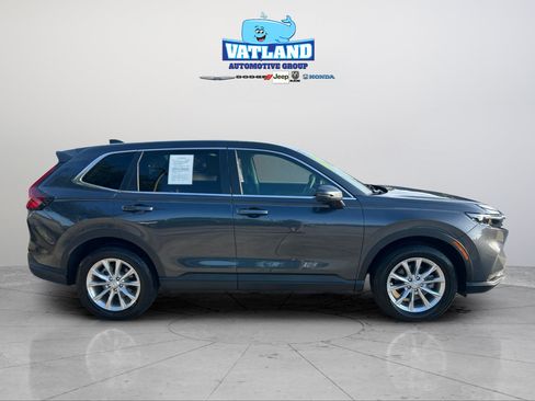 Used 2025 Honda CR-V EX image 6
