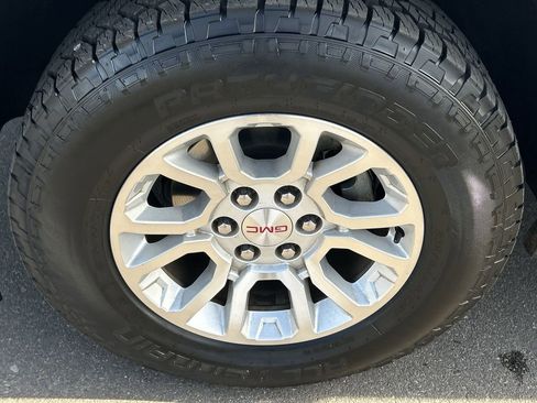 Used 2019 GMC Yukon XL SLT w/ Open Road Package image 34