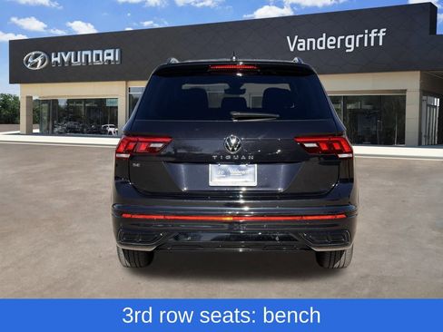 Used 2022 Volkswagen Tiguan SE R-Line image 9