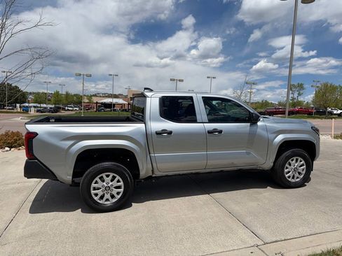 Used 2025 Toyota Tacoma SR RWD image 11