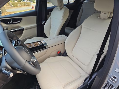 New 2026 Mercedes-Benz GLC 300 image 15